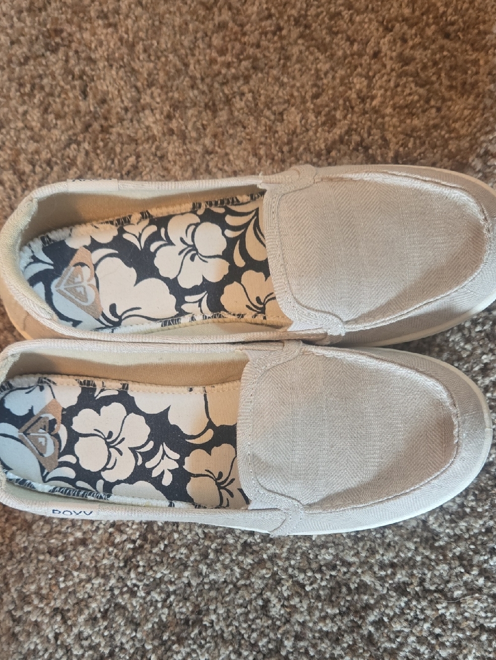 Roxy Women's Slip-On Flats in Light Beige with Floral Lining